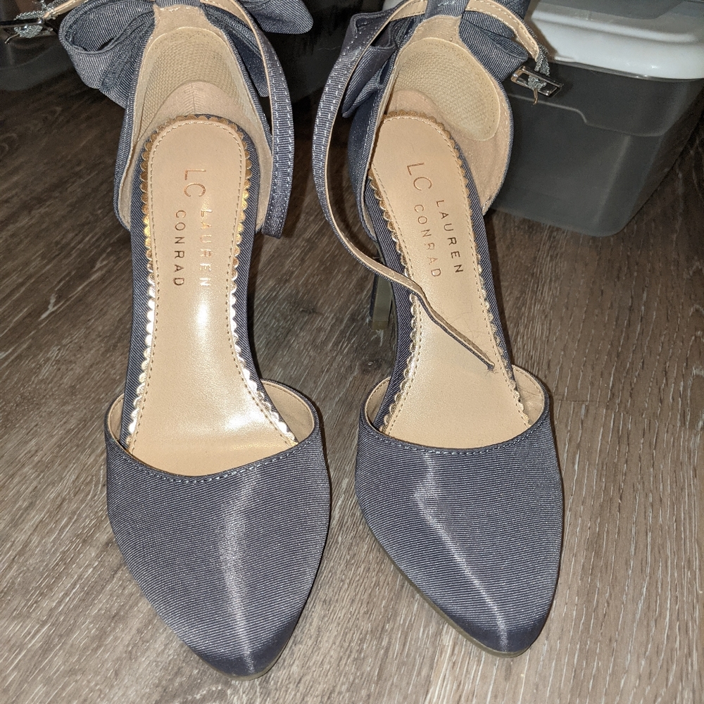 Lauren Conrad size 5 grey